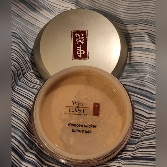 NEW!! WEI EAST Powder Foundation .24oz (Hunan Beige (F-4) - Picture 1 of 6